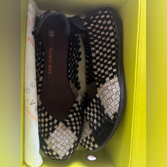 bernie mev. Shoes - Bernie Mev Catwalk Black/Bronze/Velvet Flats
